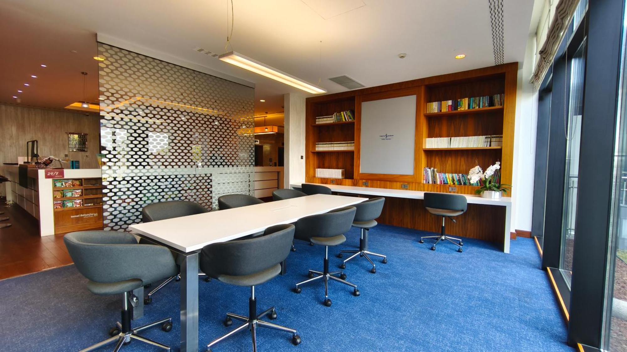 Hotel Hampton By Hilton Samsun Esterno foto