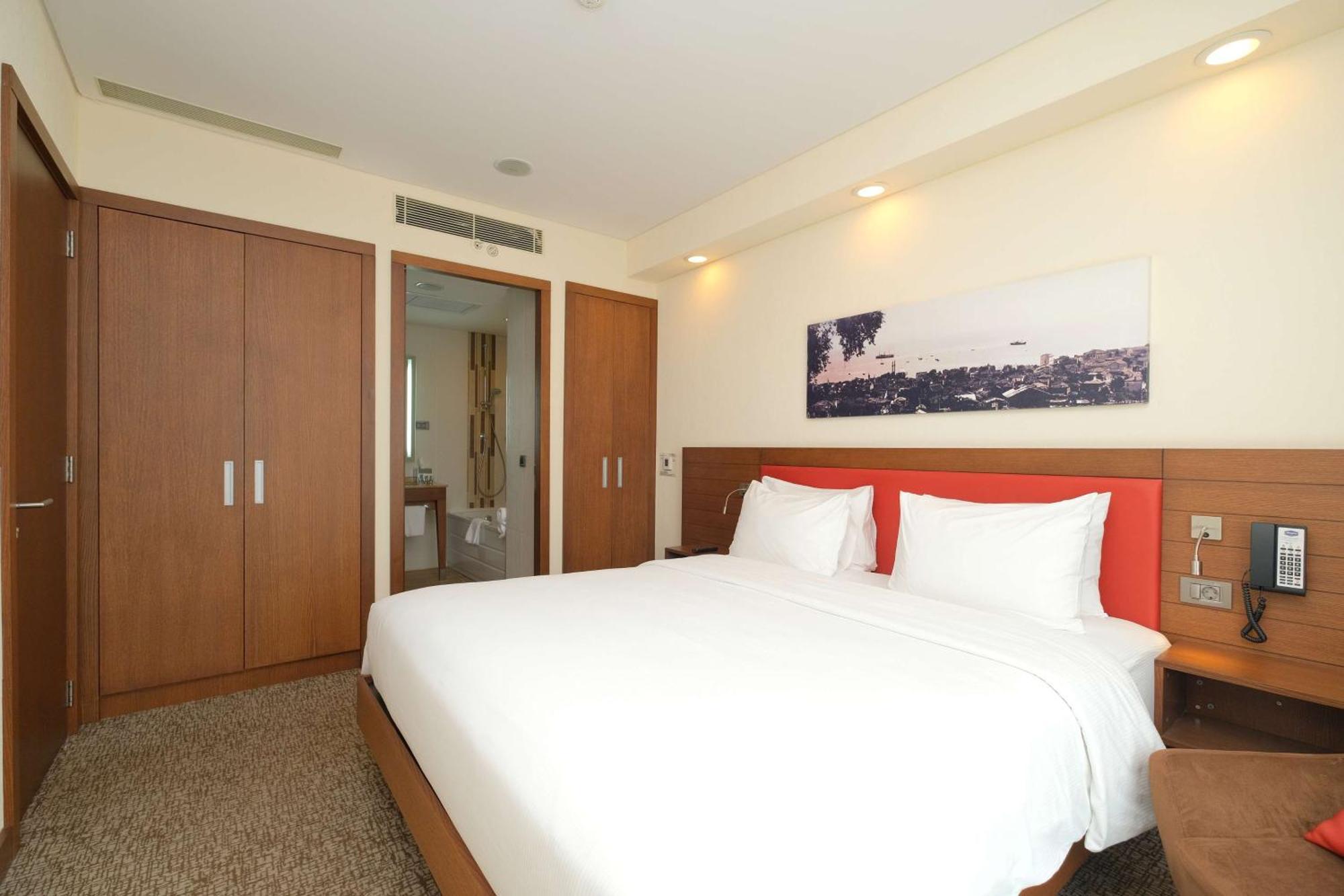 Hotel Hampton By Hilton Samsun Esterno foto