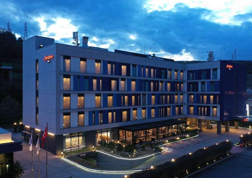 Hotel Hampton By Hilton Samsun Esterno foto